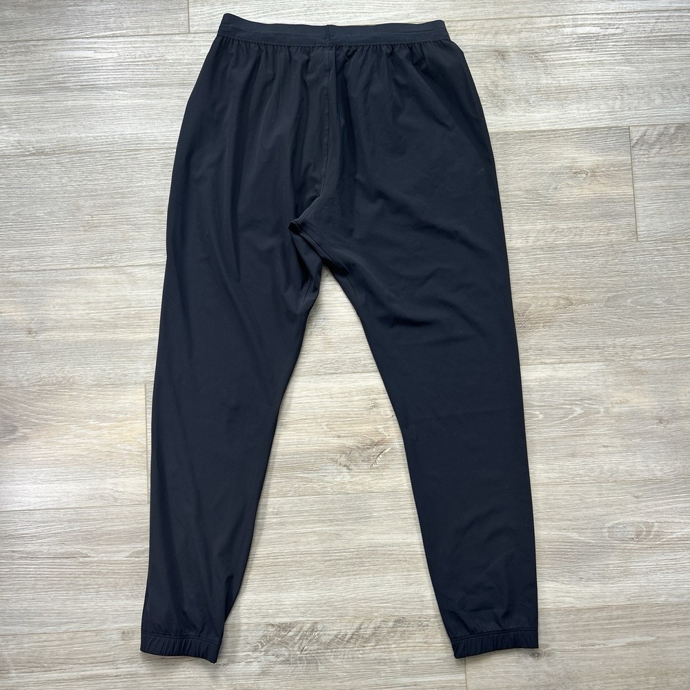 Gymshark Studio Jogger Pants Mens Medium Athletic Tapered Workout Gym Activewear - Picture 4 of 11
